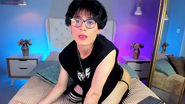 cherryy boy online show from November 15, 2025, 8:38 pm