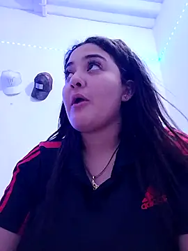 Liancy online show from December 17, 2024, 8:32 pm