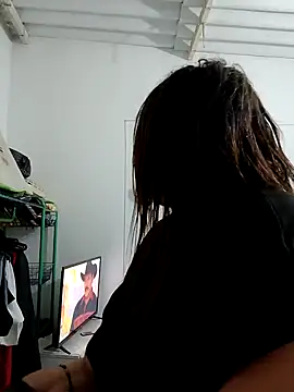 Liancy online show from January 29, 2025, 4:05 am