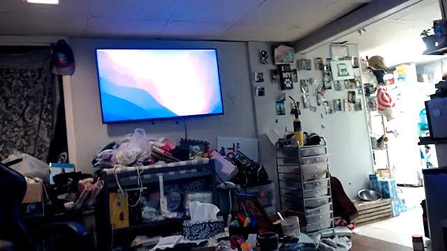 Snapshot of tongueispowerr6d9 chatting on December 4, 2025, 6:01 am tongueispowerr6d9 online show from December 4, 2025, 6:01 am