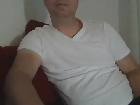 Snapshot of fikoivos chatting on July 8, 2026, 8:46 pm fikoivos online show from July 8, 2026, 8:46 pm