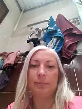 cutecatXXX online show from December 6, 2024, 8:51 pm