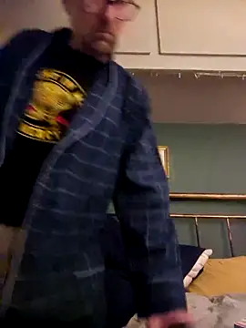 Snapshot of bibananaman chatting on December 29, 2024, 2:49 am bibananaman online show from December 29, 2024, 2:49 am