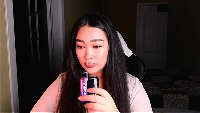 Snapshot of Erica_Wayne chatting on March 11, 2025, 3:02 pm Erica Wayne online show from March 11, 2025, 3:02 pm