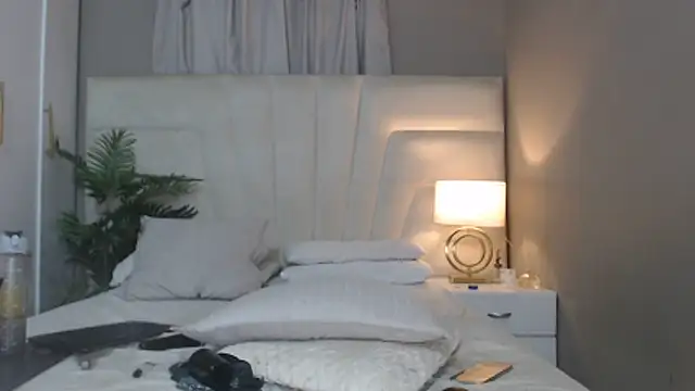 Snapshot of naughtyblackdolie chatting on November 29, 2025, 7:50 pm naughtyblackdolie online show from November 29, 2025, 7:50 pm