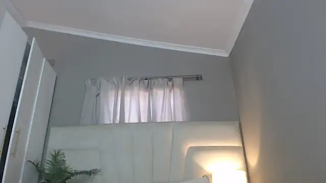 naughtyblackdolie online show from July 25, 2026, 9:51 am