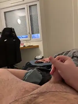 aquarium2345 online show from February 3, 2025, 5:03 pm