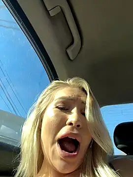 DreamPussyy online show from October 25, 2025, 5:37 am