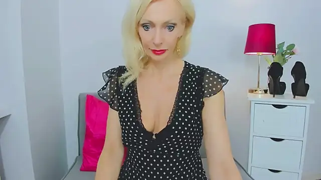 CrystalHotty online show from January 21, 2025, 7:06 pm