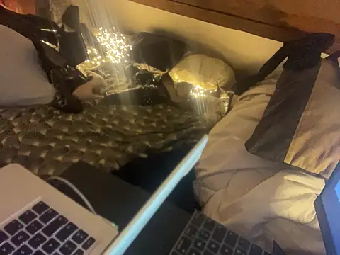 alexheels boots online show from April 2, 2026, 10:51 pm