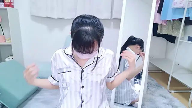 86 haru online show from March 20, 2025, 2:42 pm