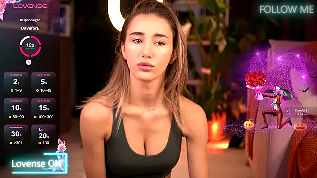 EmilyRaymont online show from November 14, 2025, 5:06 am