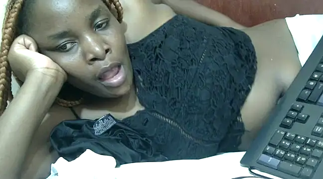 Snapshot of pretty_dimplegirl chatting on February 21, 2025, 8:49 pm pretty dimplegirl online show from February 21, 2025, 8:49 pm