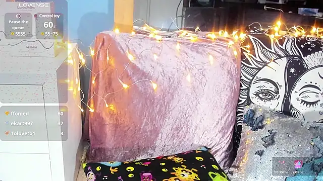 NinaInk online show from February 8, 2025, 3:00 pm