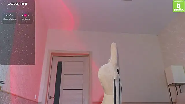 Snapshot of Katy_perry_ chatting on November 23, 2025, 2:55 am Katy perry online show from November 23, 2025, 2:55 am