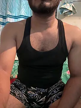 Snapshot of wildboy_simon chatting on October 23, 2025, 9:19 am wildboy simon online show from October 23, 2025, 9:19 am