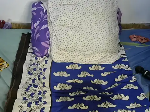 juicy candy1999 online show from February 28, 2025, 2:20 pm