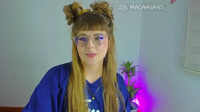 Snapshot of tekila__ chatting on February 21, 2026, 1:06 am tekila online show from February 21, 2026, 1:06 am