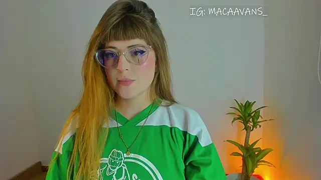 Snapshot of tekila__ chatting on February 25, 2026, 12:31 am tekila online show from February 25, 2026, 12:31 am