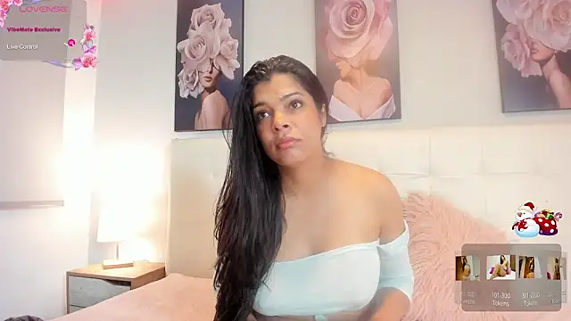 Sweetdreamses  online show from December 6, 2024, 12:16 pm