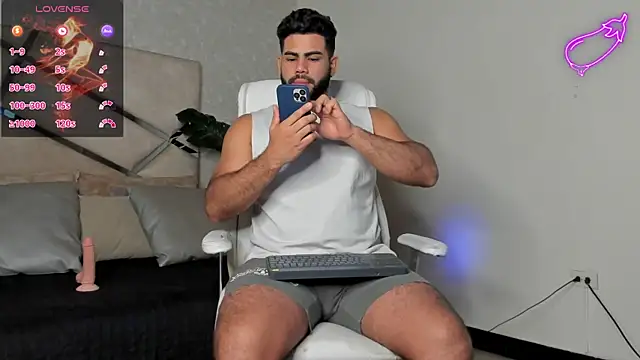 noah crux online show from February 25, 2025, 12:34 pm