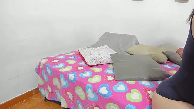 clarise cooper online show from November 21, 2025, 8:02 am