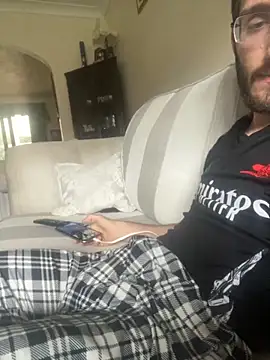 Snapshot of EE123458 chatting on October 3, 2025, 12:46 pm EE123458 online show from October 3, 2025, 12:46 pm