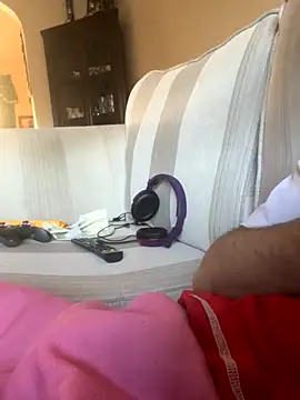 Snapshot of EE123458 chatting on November 28, 2025, 1:03 pm EE123458 online show from November 28, 2025, 1:03 pm