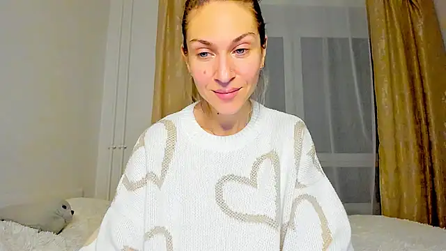 Snapshot of Mona_Cruz chatting on March 15, 2025, 7:16 pm Mona Cruz online show from March 15, 2025, 7:16 pm