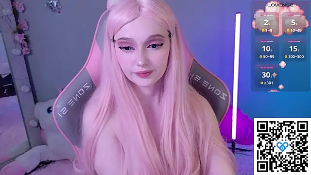 White kitty01 online show from May 25, 2026, 12:44 pm