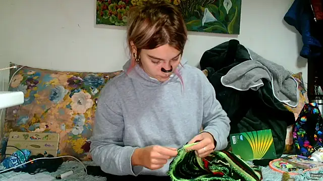 Sophie Bell online show from October 23, 2025, 2:16 pm