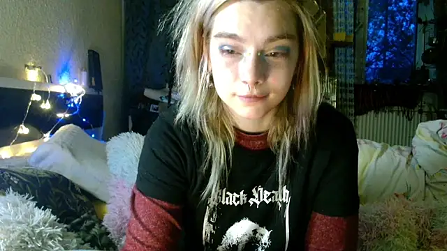 Sophie Bell online show from April 29, 2026, 5:30 pm