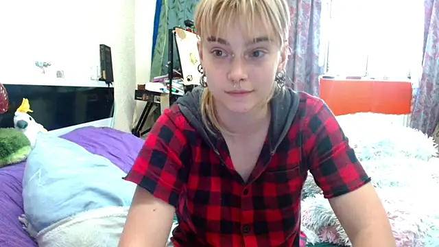 Sophie Bell online show from May 28, 2026, 4:37 pm
