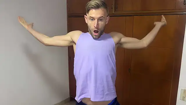 aquilesmade online show from December 8, 2024, 4:50 pm