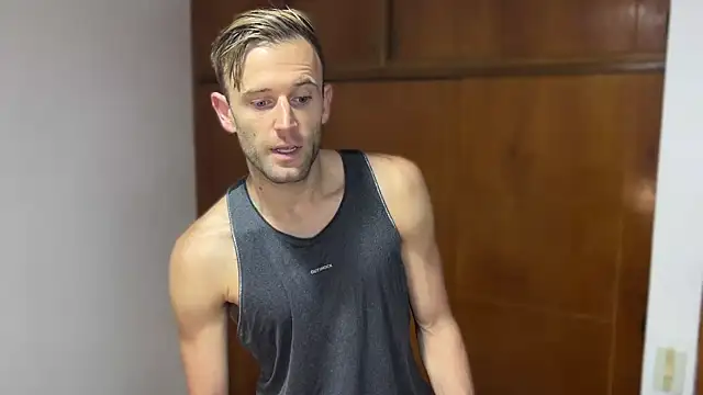 aquilesmade online show from December 30, 2024, 4:19 pm