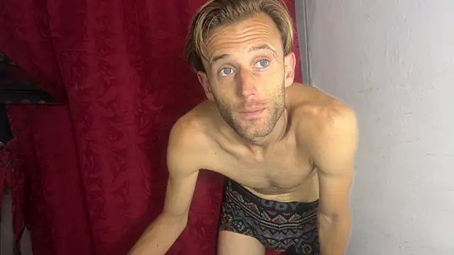 aquilesmade online show from October 8, 2025, 4:37 pm