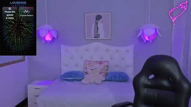 Lisa7 7 online show from November 26, 2025, 7:04 pm