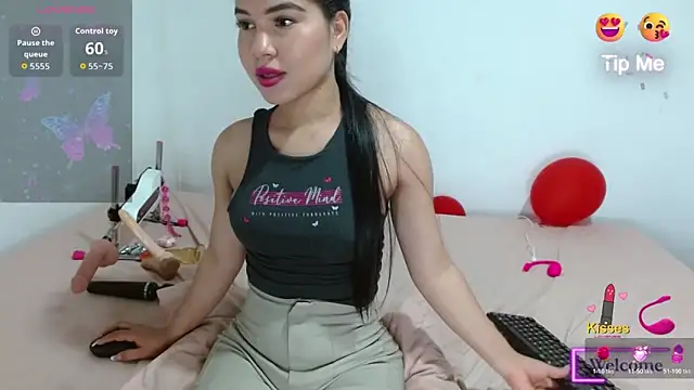 SophiaMeyerst online show from March 13, 2026, 4:46 pm