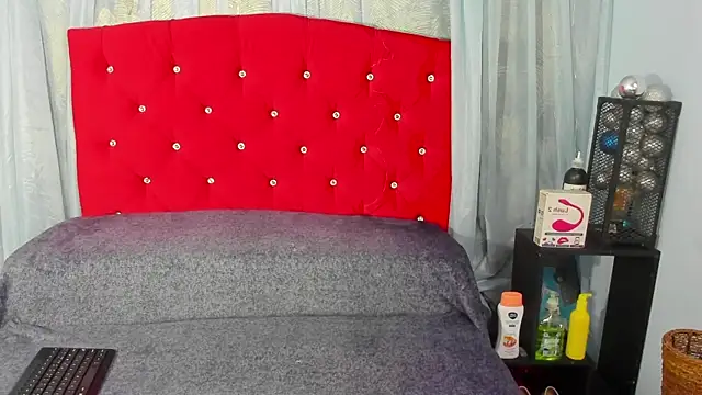 Cumming Tiffani online show from March 8, 2025, 12:30 pm