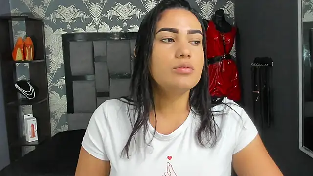 Cumming Tiffani online show from September 23, 2025, 12:30 pm