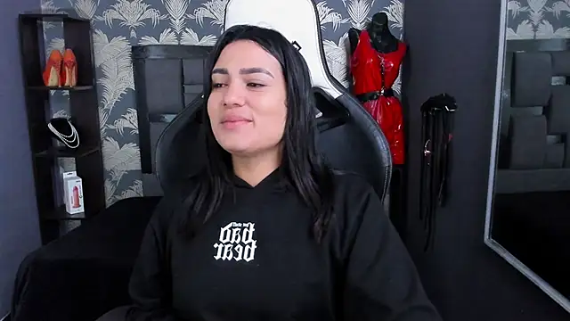 Cumming Tiffani online show from September 29, 2025, 11:48 am