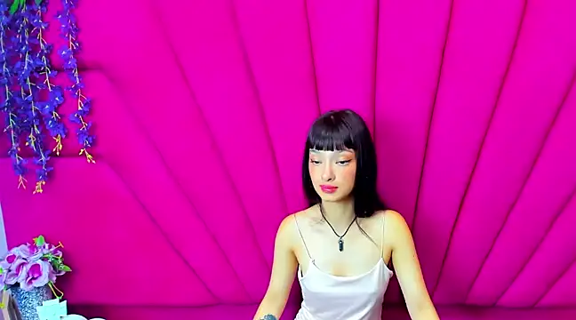 Snapshot of Aurora_18 chatting on December 6, 2024, 2:28 pm Aurora 18 online show from December 6, 2024, 2:28 pm