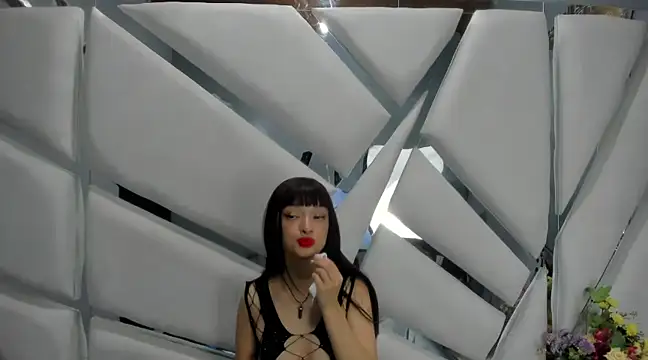 Snapshot of Aurora_18 chatting on December 18, 2024, 6:03 pm Aurora 18 online show from December 18, 2024, 6:03 pm