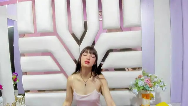 Snapshot of Aurora_18 chatting on January 16, 2025, 11:27 pm Aurora 18 online show from January 16, 2025, 11:27 pm