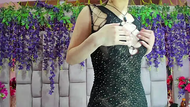 Snapshot of Aurora_18 chatting on January 31, 2025, 12:17 am Aurora 18 online show from January 31, 2025, 12:17 am