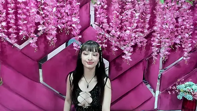 Snapshot of Aurora_18 chatting on February 11, 2025, 12:17 am Aurora 18 online show from February 11, 2025, 12:17 am