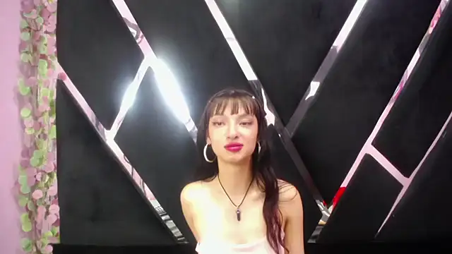 Snapshot of Aurora_18 chatting on February 16, 2025, 12:30 am Aurora 18 online show from February 16, 2025, 12:30 am