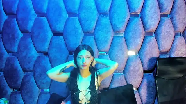 Snapshot of Aurora_18 chatting on October 14, 2025, 2:18 pm Aurora 18 online show from October 14, 2025, 2:18 pm