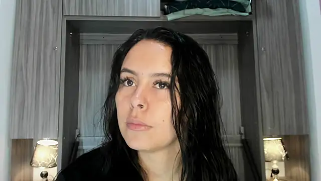 valerymeyerr online show from June 3, 2026, 11:35 am