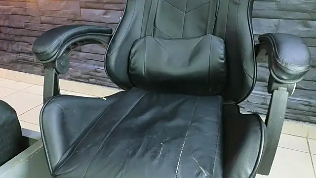 Lilith Zen online show from January 25, 2025, 9:47 am